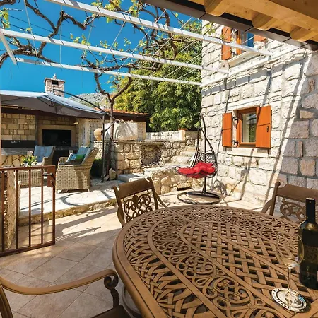 Stunning In Zaton Veliki بيت للعطل تريستينو